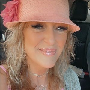 Meet your Posher, Jenn